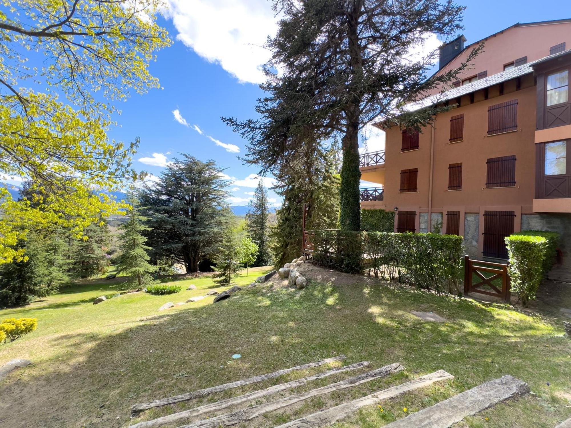 Apartamento Ideal Para Parejas En Enveitg Экстерьер фото